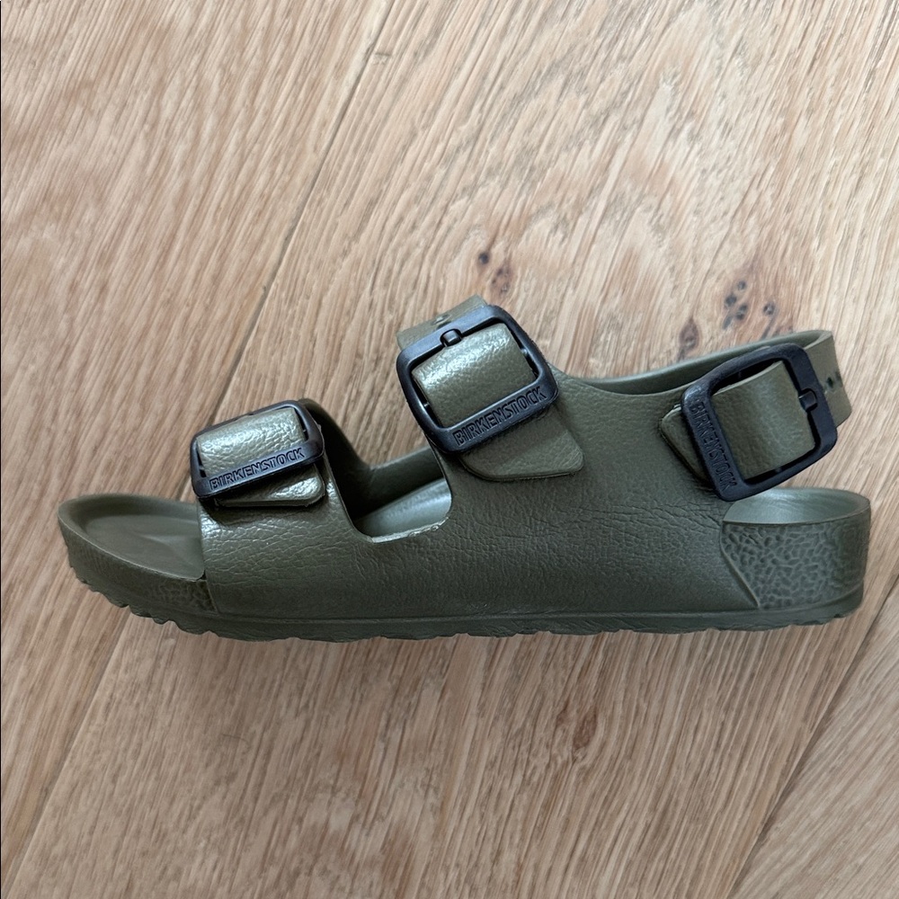 Birkenstock Kids Olive Green Two-Strap EVA Sandals with Black Buckles, Size 28 - Picture 5 of 6